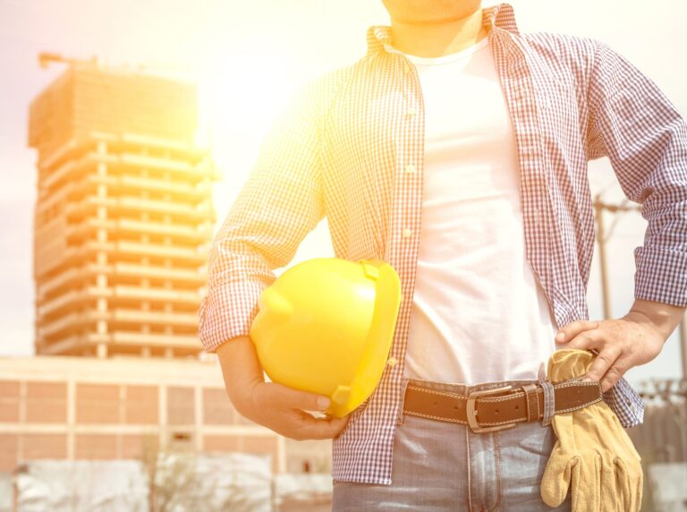 Outdoor workers are fighting harmful ultraviolet rays with these easy tips