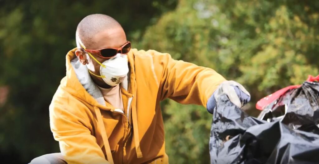 how to wear a disposable respirator mask