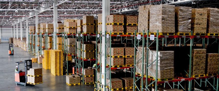 03719-2022_warehouse-storage-blog-article_header-image-1.jpg